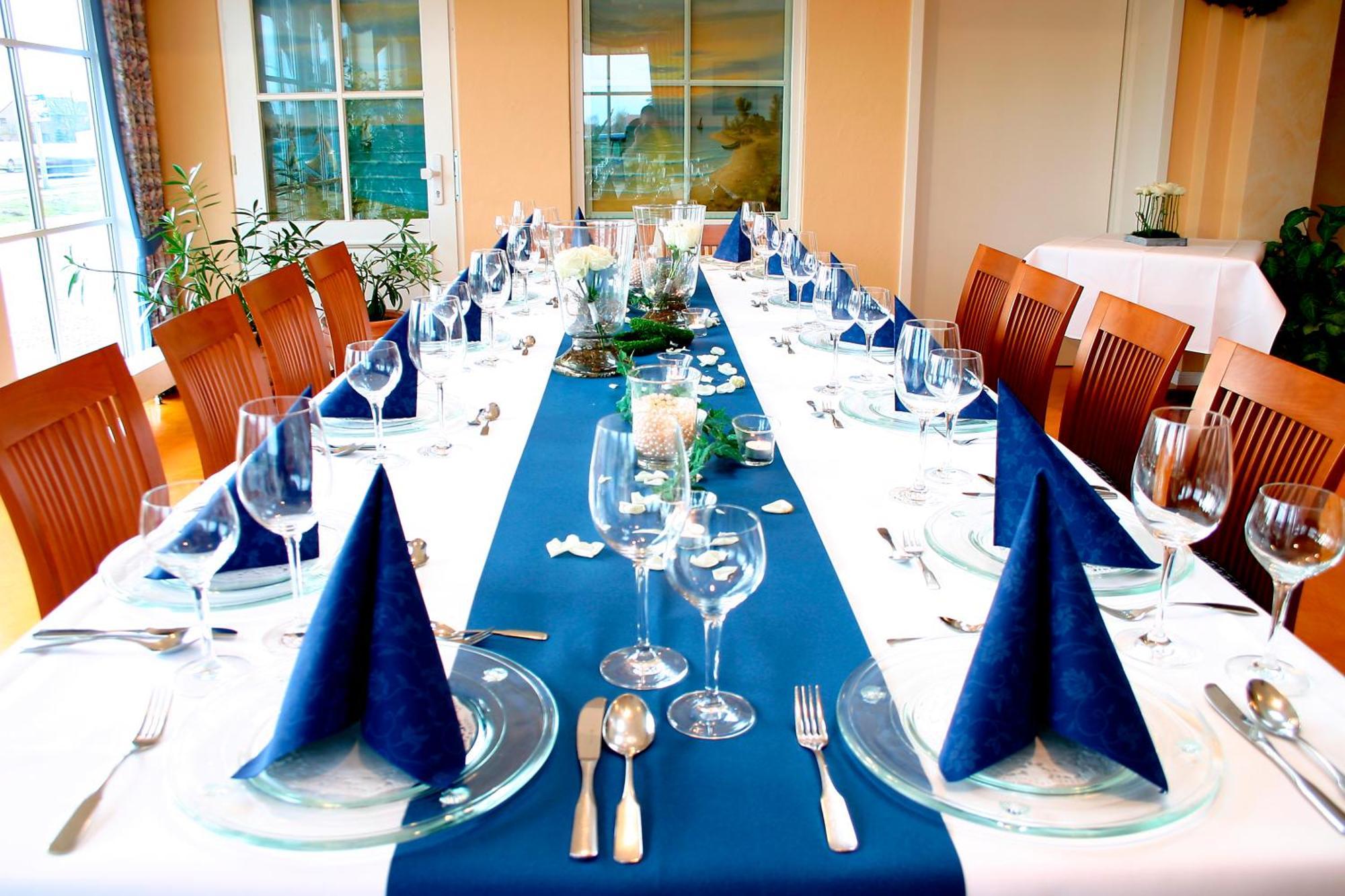 Land-Gut-Hotel Restaurant Kreuz Meyer Stuhr Bagian luar foto